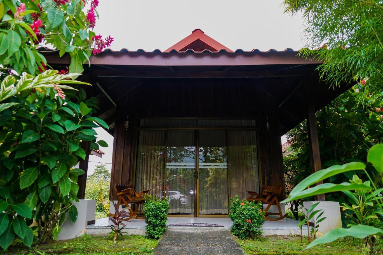 Arenal History Inn La Fortuna Bagian luar foto