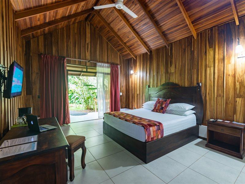 Arenal History Inn La Fortuna Bagian luar foto